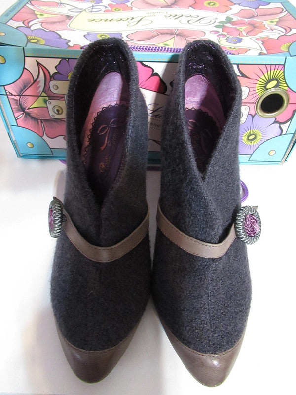 Gorgeous grey shoes