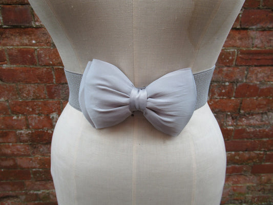 Gorgeous grey stretchy belt