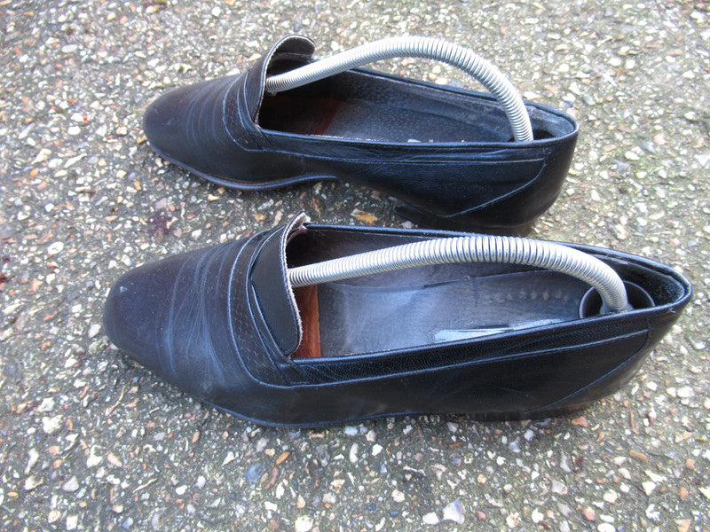 Black Saint Ferry size 9 slip on shoes