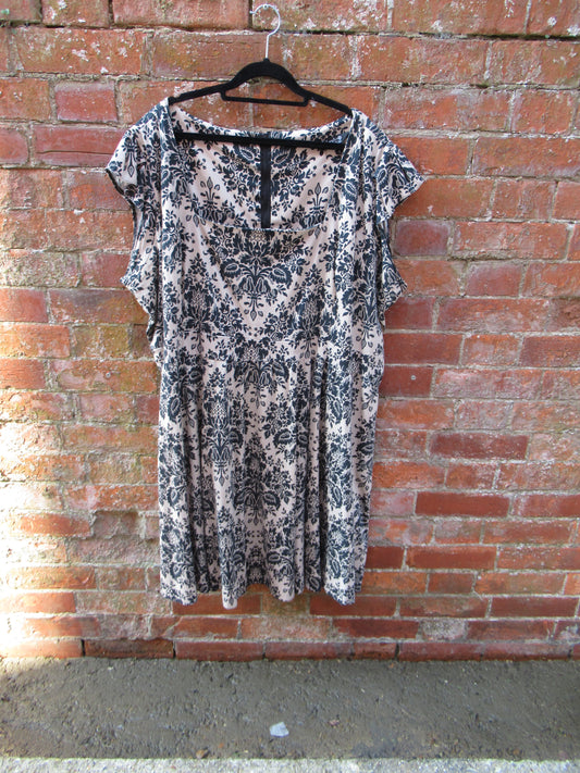 Fab black print cap sleeve dress